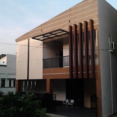 Comfort House Hotell Balikpapan  Eksteriør bilde