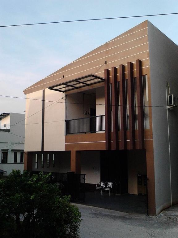 Comfort House Hotell Balikpapan  Eksteriør bilde