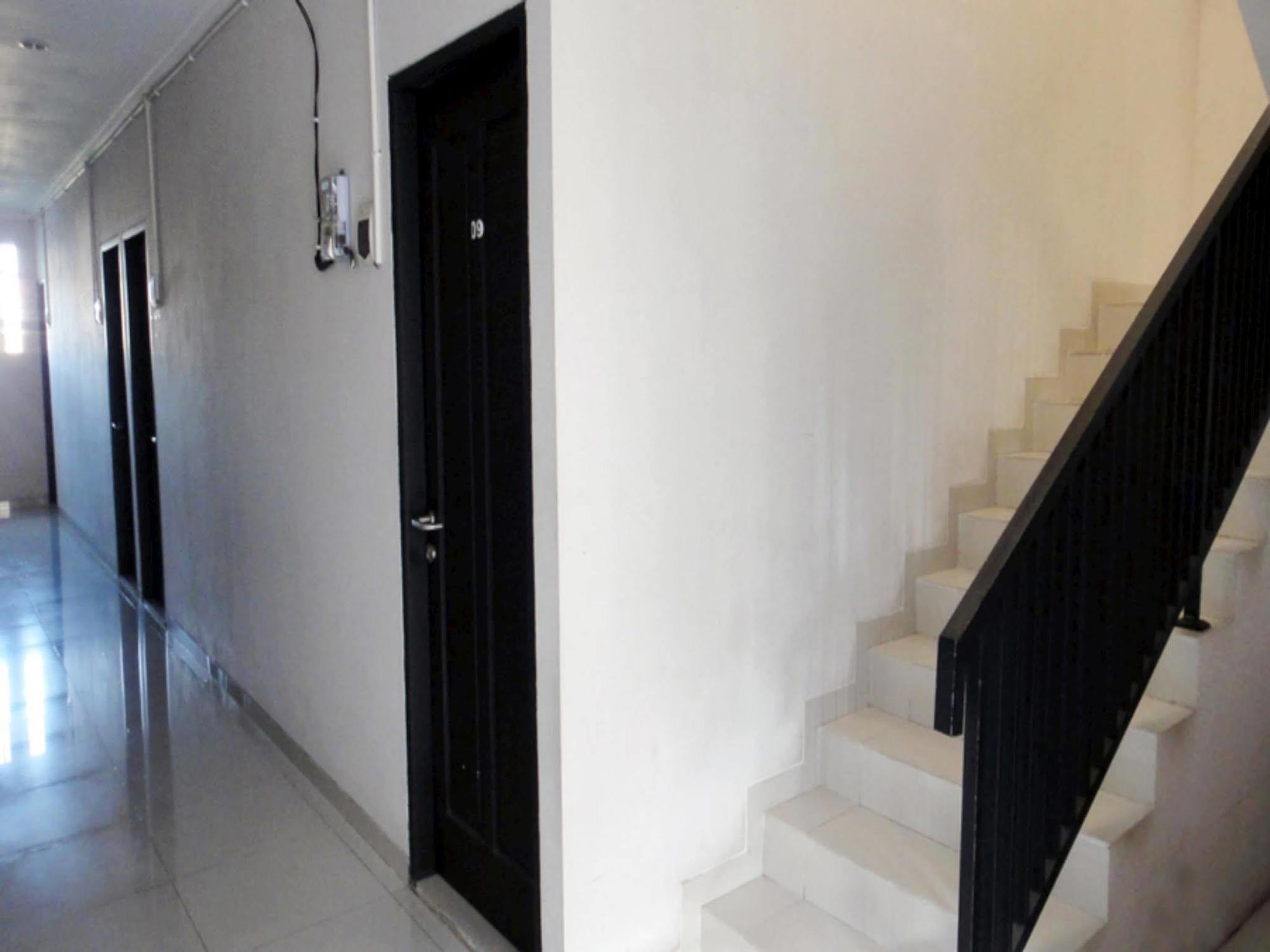 Comfort House Hotell Balikpapan  Eksteriør bilde